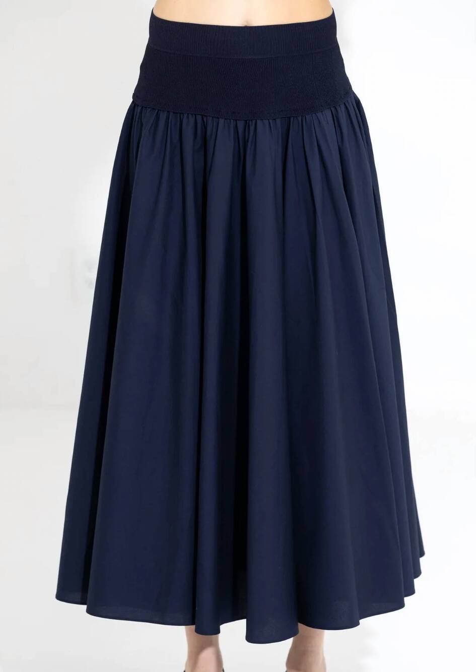 NEW GO BY GO SILK on the yoke skirt in white